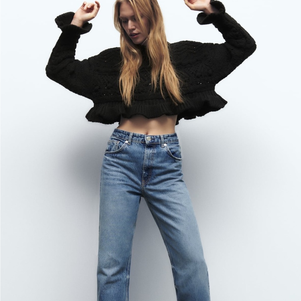 Zara cropped knit sweater small